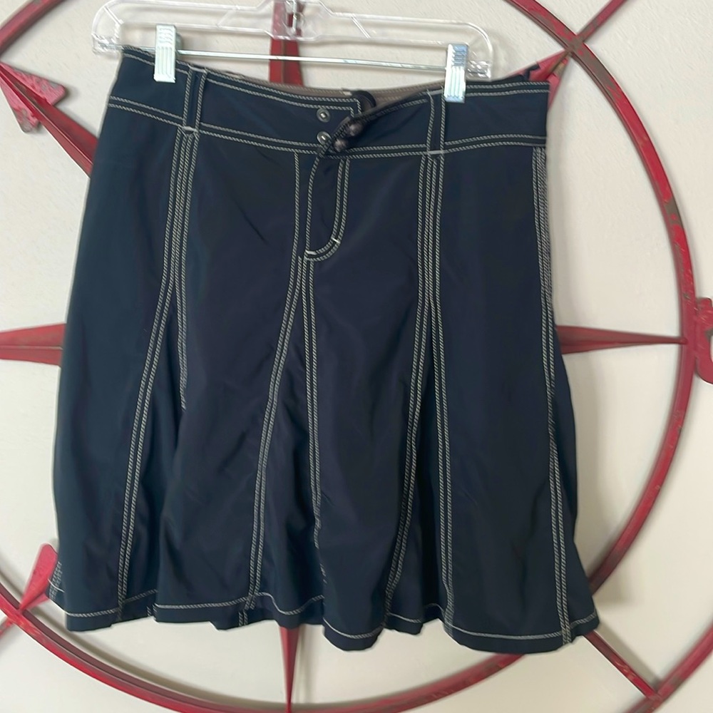 Lightweight skort
